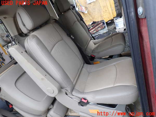 1UPJ-38177145]ベンツ ビアノ(Viano) W639(639811)右2列目シート 中古_m0001.jpg
