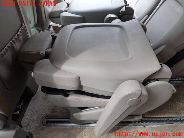 5UPJ-38177175]ベンツ ビアノ(Viano) W639(639811)左2列目シート 中古_m0004.jpg