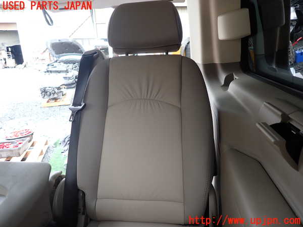 1UPJ-38177265]ベンツ ビアノ(Viano) W639(639811)左3列目シート 中古_m0002.jpg