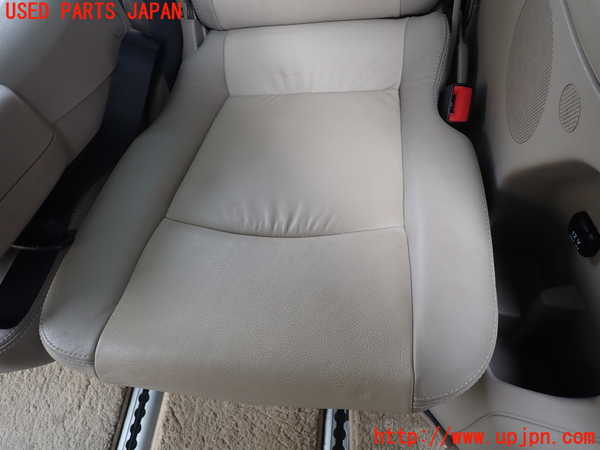 1UPJ-38177265]ベンツ ビアノ(Viano) W639(639811)左3列目シート 中古_m0003.jpg