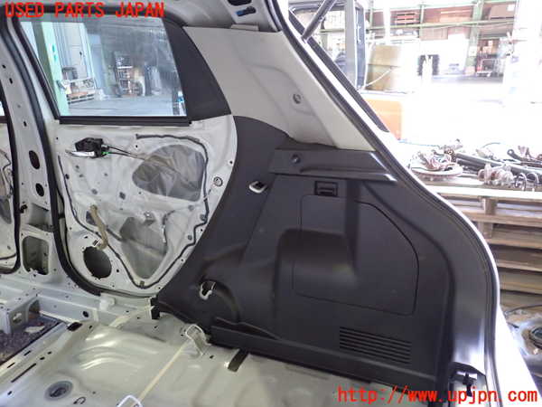 2UPJ-38207675]スイフトスポーツ(ZC33S)右リアピラートリム 中古_m0001.jpg