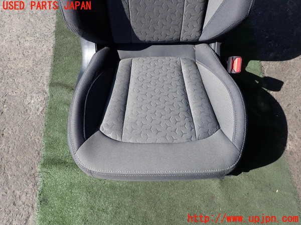 2UPJ-38217035]クロストレック(GUD)運転席シート 中古_m0003.jpg
