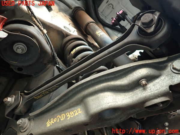 2UPJ-38225205]BMW 335i クーペ E92(WB35)右リアロアアーム2 中古_m0001.jpg