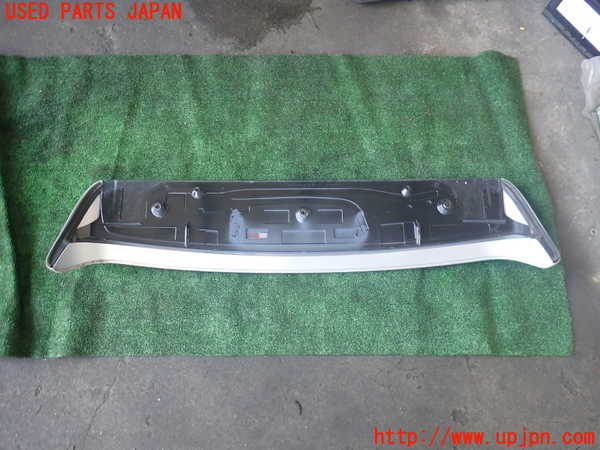 2UPJ-38231520]ポルシェ・カイエン ターボ(9PA50A)リアスポイラー 中古_m0004.jpg