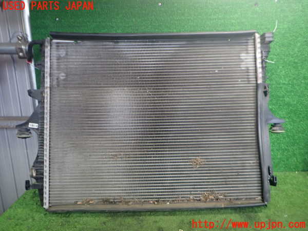 2UPJ-38232321]ポルシェ・カイエン ターボ(9PA50A)ラジエーター1 中古_m0001.jpg