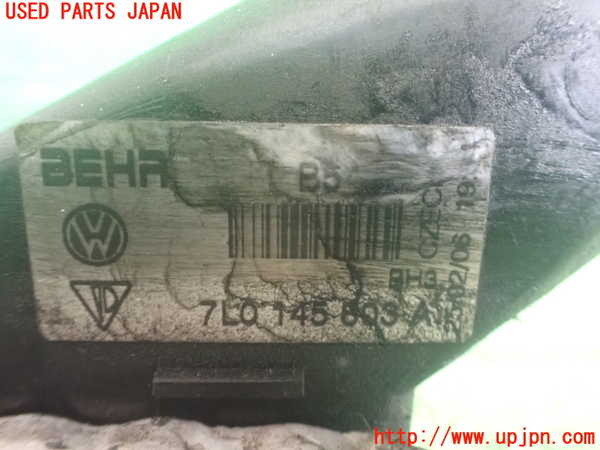2UPJ-38232452]ポルシェ・カイエン ターボ(9PA50A)インタークーラー2 中古_m0003.jpg