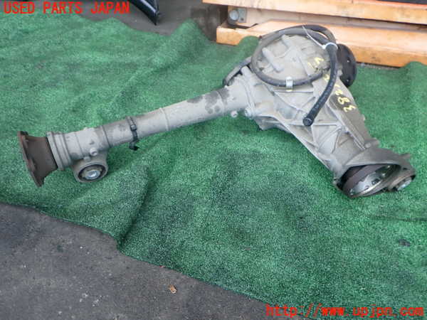 2UPJ-38234350]ポルシェ・カイエン ターボ(9PA50A)フロントデフ 中古_m0001.jpg