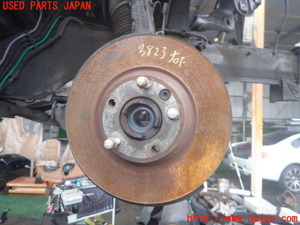 2UPJ-38234290]ポルシェ・カイエン ターボ(9PA50A)右フロントナックルハブ 中古_m0002.jpg