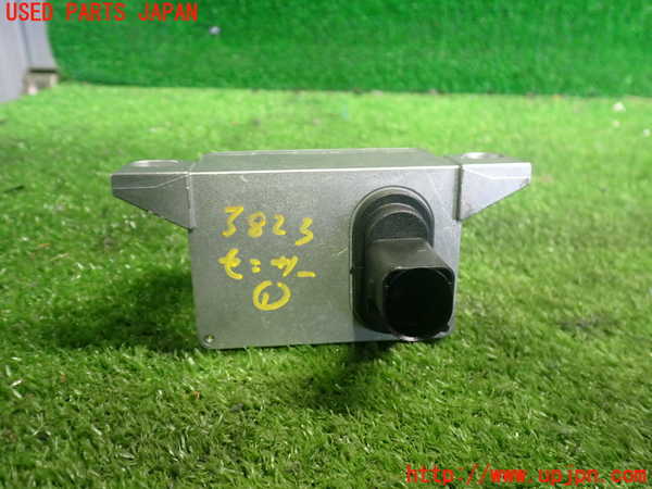 2UPJ-38236381]ポルシェ・カイエン ターボ(9PA50A)センサー1 中古_m0002.jpg