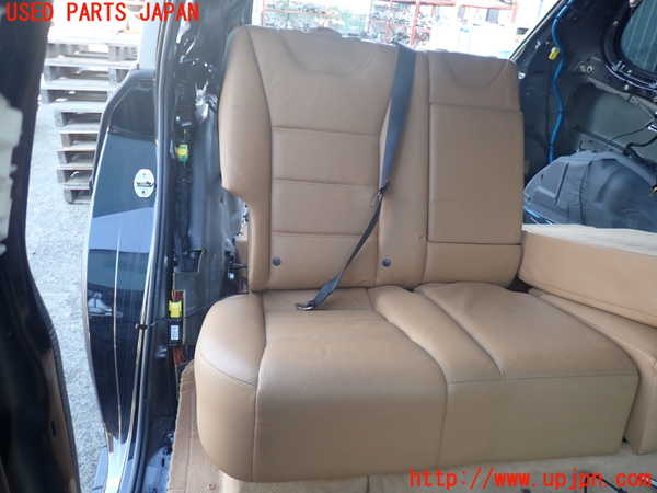 2UPJ-38237145]ポルシェ・カイエン ターボ(9PA50A)右2列目シート 中古_m0001.jpg