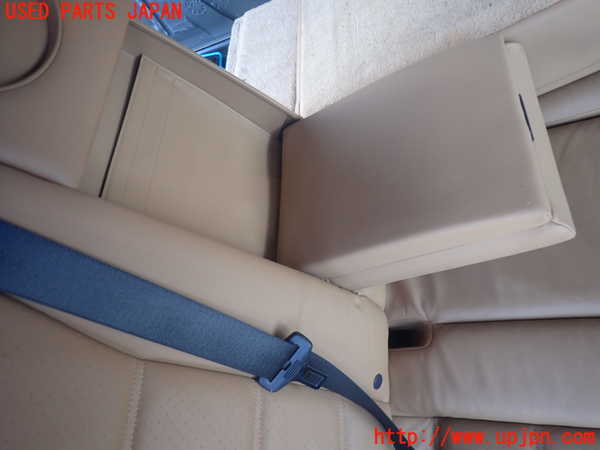 2UPJ-38237145]ポルシェ・カイエン ターボ(9PA50A)右2列目シート 中古_m0004.jpg