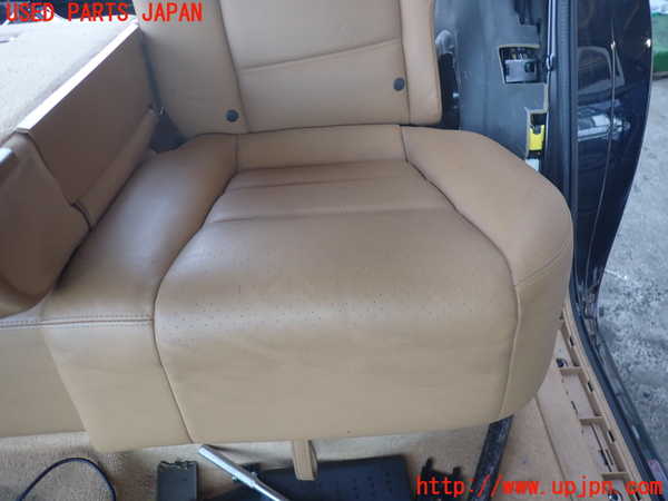 2UPJ-38237175]ポルシェ・カイエン ターボ(9PA50A)左2列目シート 中古_m0003.jpg
