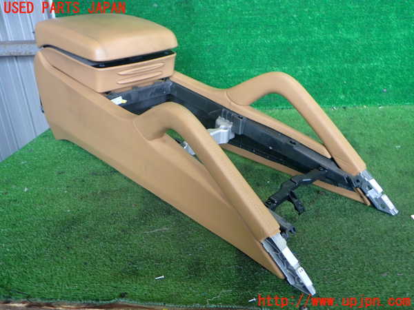 2UPJ-38237540]ポルシェ・カイエン ターボ(9PA50A)センターコンソール 中古_m0001.jpg