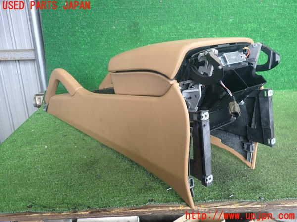 2UPJ-38237540]ポルシェ・カイエン ターボ(9PA50A)センターコンソール 中古_m0002.jpg