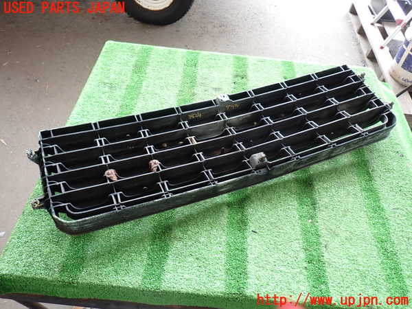 2UPJ-38241050]ランクル60系(HJ61V)ラジエターグリル ジャンク_m0005.jpg