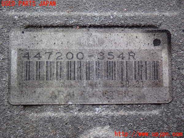 2UPJ-38256025]ランクル80系(FZJ80G)エアコンコンプレッサー 中古_m0002.jpg