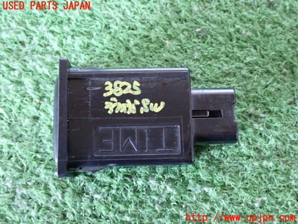 2UPJ-38256300]ランクル80系(FZJ80G)デフォッガースイッチ 中古_m0002.jpg