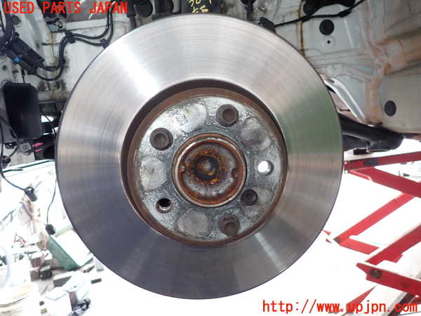 2UPJ-38274295]BMW M135i(1B30)左フロントナックルハブ 中古_m0001.jpg