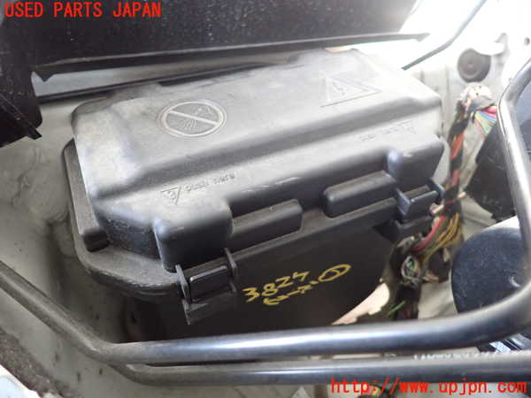 2UPJ-38276741]BMW M135i(1B30)ヒューズボックス1 中古_m0001.jpg