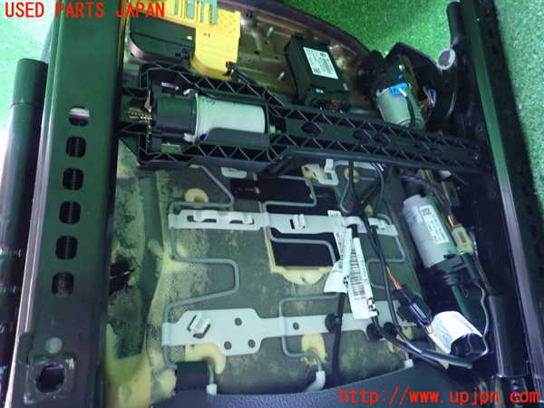 2UPJ-38277065]BMW M135i(1B30)助手席シート 中古_m0005.jpg
