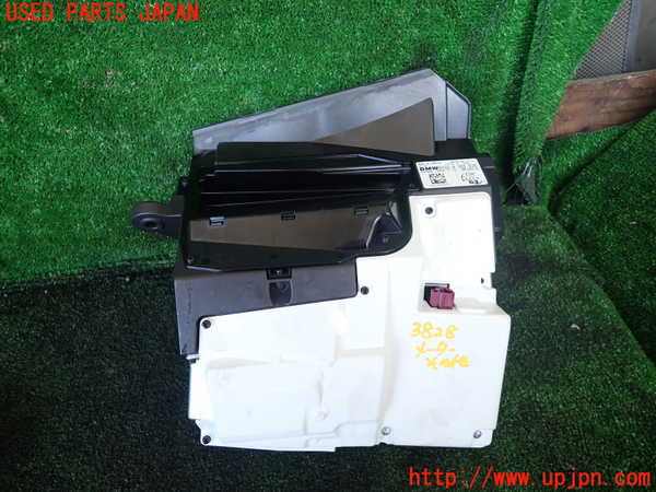1UPJ-38286239]BMW 740e G11(7D20)メーター・その他 中古_m0003.jpg