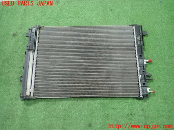 1UPJ-38306031]ベンツ GLA180 X156(156942)エアコンコンデンサー1 中古_m0001.jpg