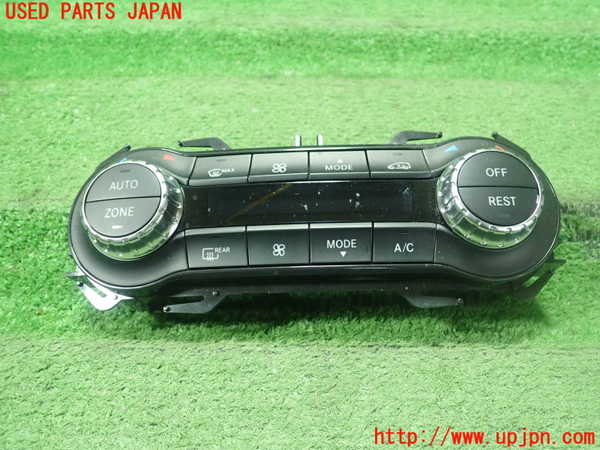 1UPJ-38306066]ベンツ GLA180 X156(156942)エアコンスイッチ1 中古_m0001.jpg