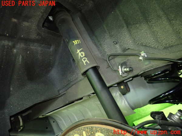 1UPJ-38315070]キックス(P15)右リアショックアブソーバー 中古_m0002.jpg