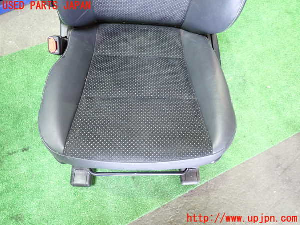 1UPJ-38327065]ヴォクシー(ノア)(ZRR80W)助手席シート 中古_m0003.jpg