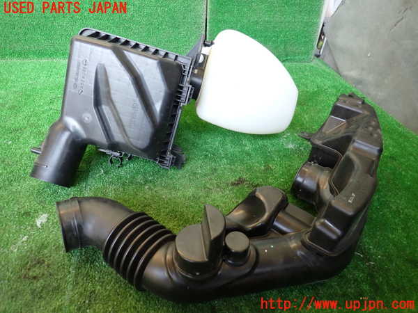 1UPJ-38362560]レガシィ アウトバック(BS9)エアクリーナーボックス 中古_m0002.jpg