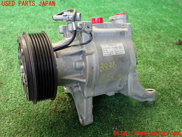 1UPJ-38366025]レガシィ アウトバック(BS9)エアコンコンプレッサー 中古_m0001.jpg
