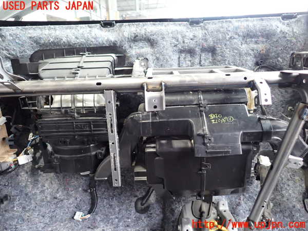 2UPJ-38406081]スイフト(ZC53S)エバポレーター1 中古_m0001.jpg