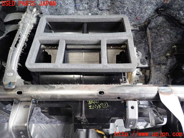 2UPJ-38406081]スイフト(ZC53S)エバポレーター1 中古_m0002.jpg