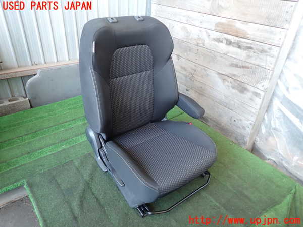 2UPJ-38407035]スイフト(ZC53S)運転席シート 中古_m0001.jpg