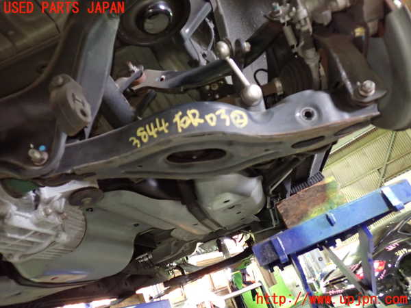 1UPJ-38445205]デリカD：5(CV5W)右リアロアアーム2 中古_m0001.jpg