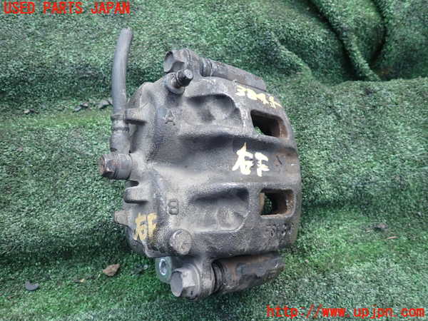 5UPJ-38454080]パジェロ(V93W)右フロントキャリパー 中古_m0001.jpg