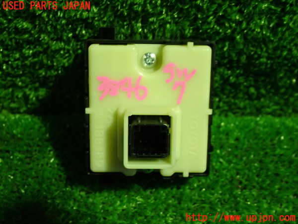 1UPJ-38466312]レクサス・NX300h(AYZ10)スイッチ7 中古_m0002.jpg