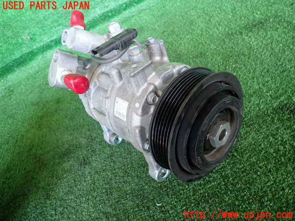 2UPJ-38486025]BMW 320d(3D20)(F30)エアコンコンプレッサー 中古_m0001.jpg