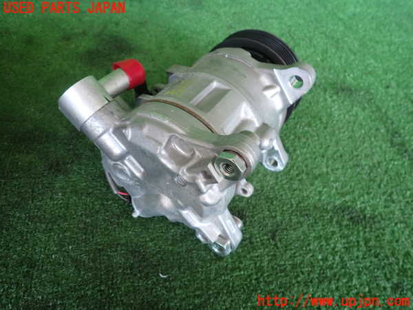 2UPJ-38486025]BMW 320d(3D20)(F30)エアコンコンプレッサー 中古_m0002.jpg