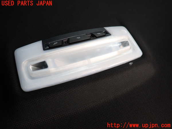 2UPJ-38486412]BMW 320d(3D20)(F30)ルームランプ2 (2列目真中) 中古_m0001.jpg