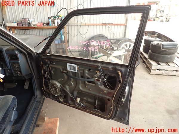 2UPJ-38491230]グロリア ワゴン(WY30)右前ドア 中古(43R-00034 M284)_m0004.jpg