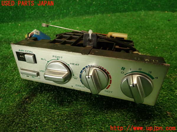 2UPJ-38496066]グロリア ワゴン(WY30)エアコンスイッチ1 中古_m0001.jpg