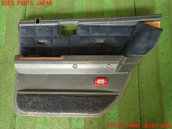 2UPJ-38491294]グロリア ワゴン(WY30)右後ドア内張り (ジャンク品) 中古_m0001.jpg