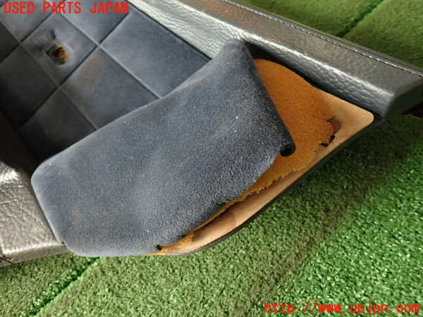 2UPJ-38491294]グロリア ワゴン(WY30)右後ドア内張り (ジャンク品) 中古_m0002.jpg