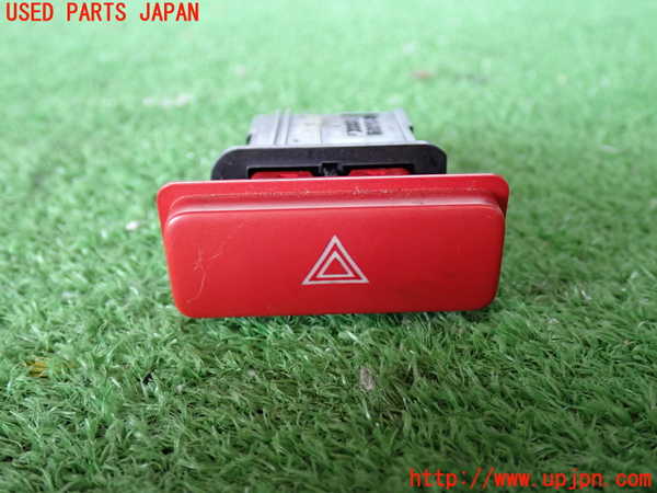 2UPJ-38516290]レジアスエース(ハイエース200系)(KDH206V)ハザードスイッチ 中古_m0001.jpg