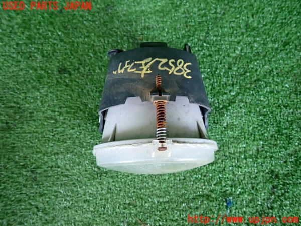 2UPJ-38521182]クライスラー・300C(LX57)左フォグ 中古_m0002.jpg