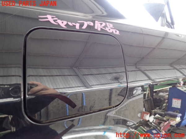 2UPJ-38521690]クライスラー・300C(LX57)フューエルリッド 中古_m0001.jpg