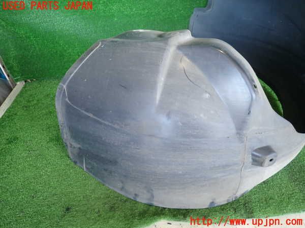 2UPJ-38521090]クライスラー・300C(LX57)右前フェンダーライナー 中古_m0003.jpg