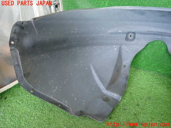 2UPJ-38521090]クライスラー・300C(LX57)右前フェンダーライナー 中古_m0004.jpg