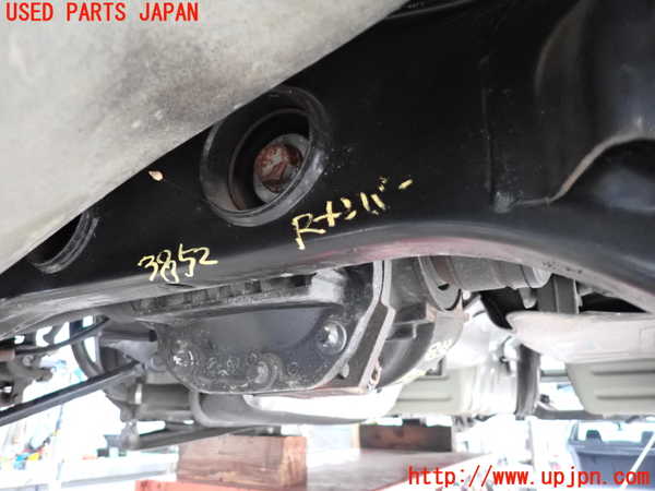 2UPJ-38525295]クライスラー・300C(LX57)リアメンバー 中古_m0002.jpg